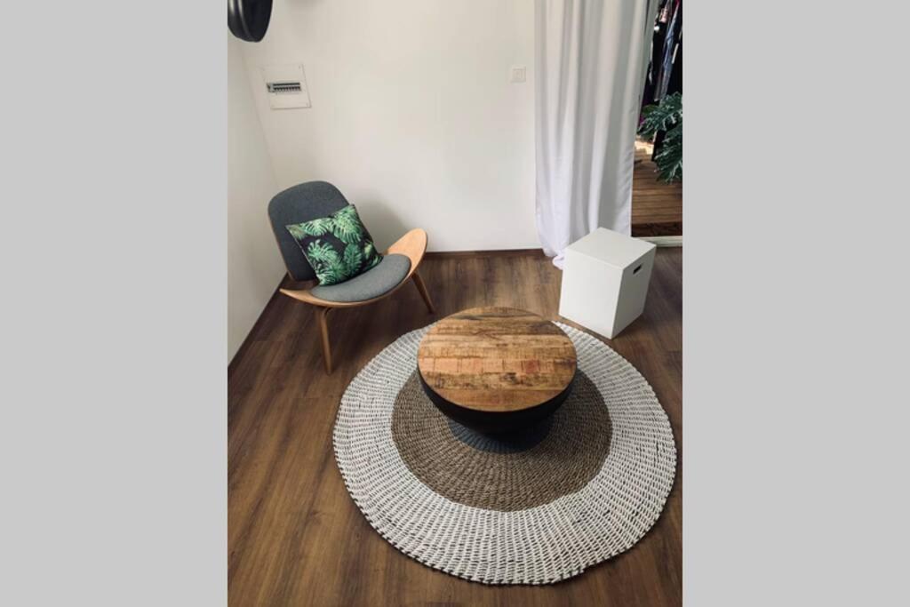 La Caze Amoremieve Pour Un Sejour Cozy A St Pierre 생피에르 외부 사진